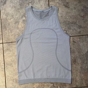 Lululemon relaxed swiftly tank top Size M/6